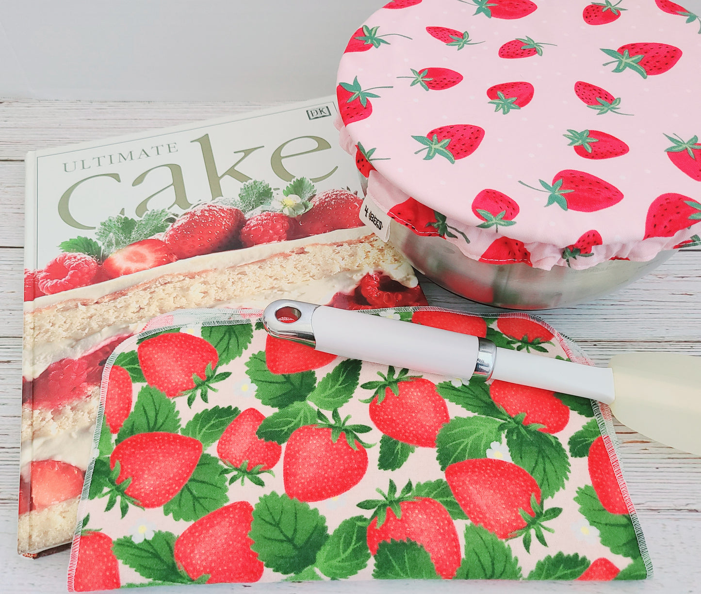 Paperless Towel (1 Ply): Strawberries on Black